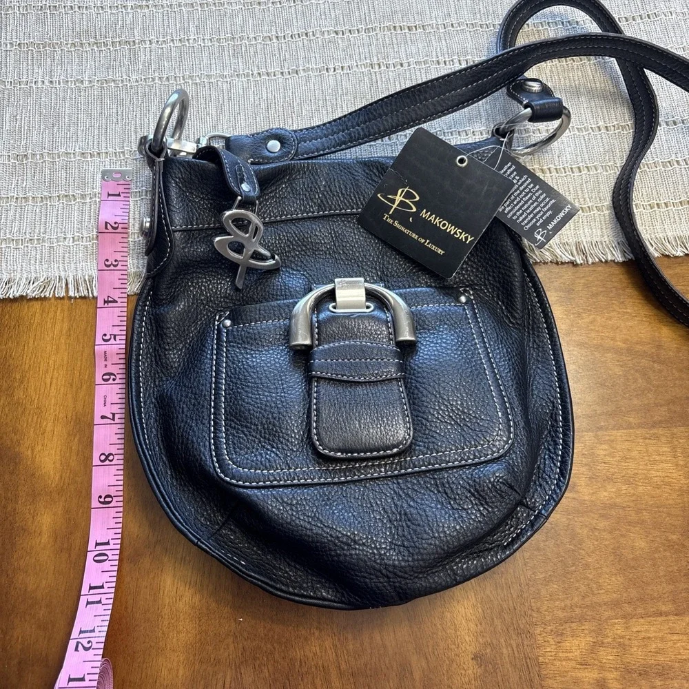 B Makowsky Leather Shoulder Bag‎ Black NWT with Dust Bag Excellent Condition